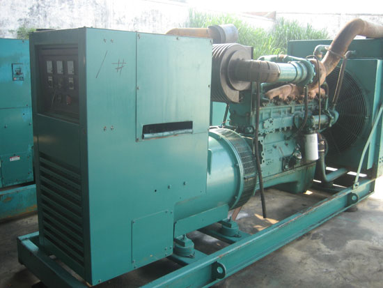 平江租赁发电机- 发电机碳刷磨损的原因是什么