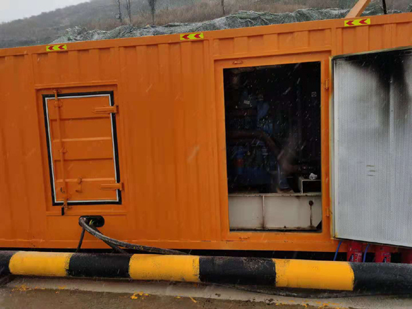 平江发电车出租-应急柴油发电机组选什么样的比较好？