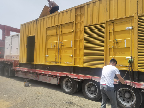 平江除了负载情况和发动机维护，还有哪些因素会影响 200kw 柴油发电机的油耗？