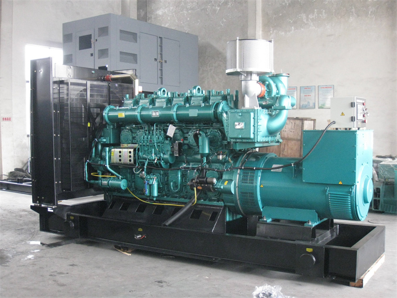平江200KW 柴油发电机的油耗是多少？