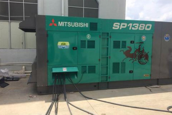 平江为什么有些柴油发电机组的输出电压可以调节？