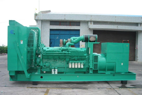 平江工厂发电机应急发电时如何更准确地检查发电机状态？