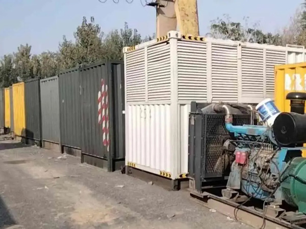 平江200KW柴油发电机机组每小时油耗是多少？