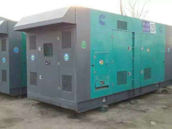 平江合同中关于工期延误的责任如何界定和处理？